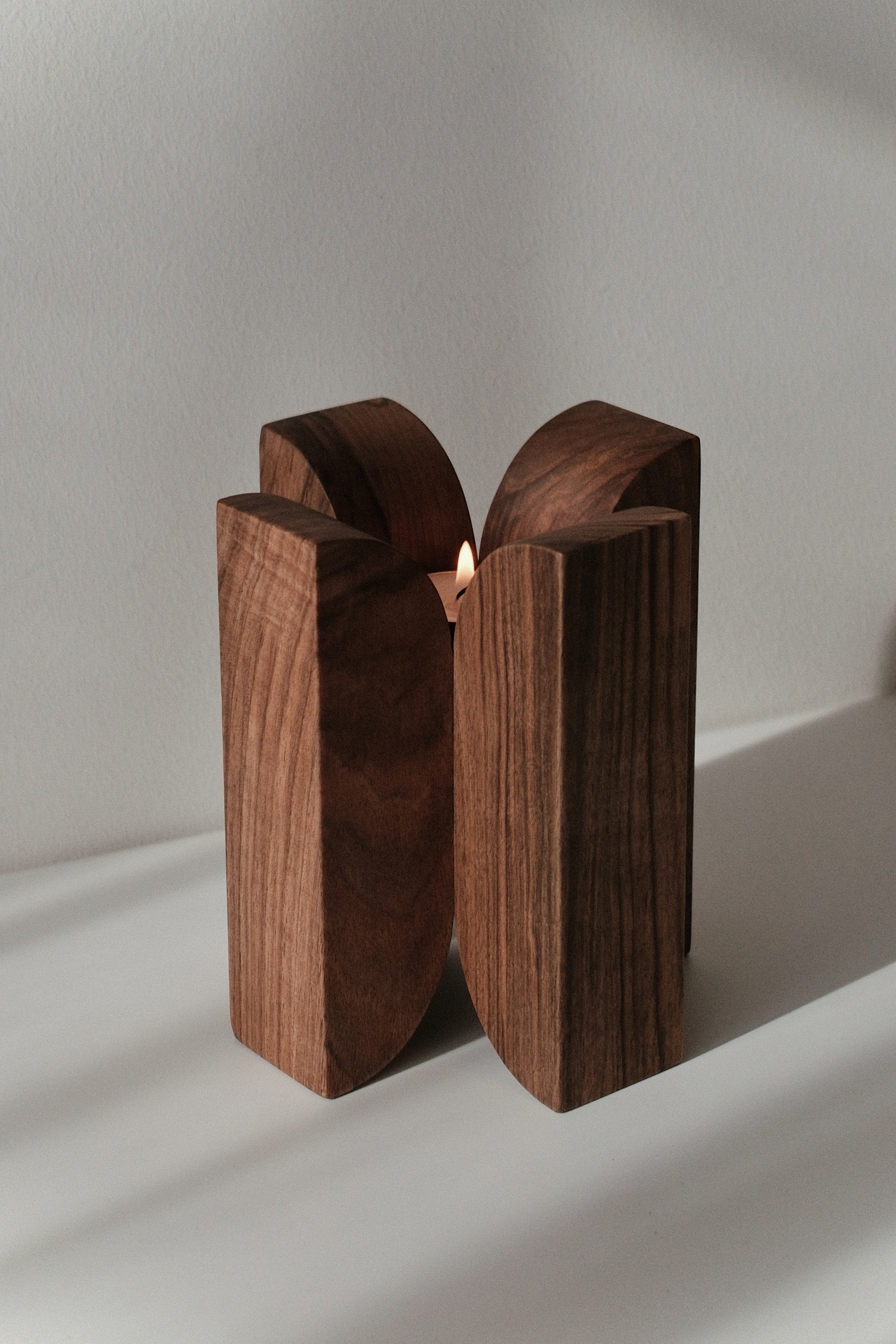 NATURA Flower Candle Holder